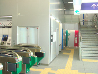 新交通日暮里・舎人線熊野駅前　新築電気設備工事 施工写真5