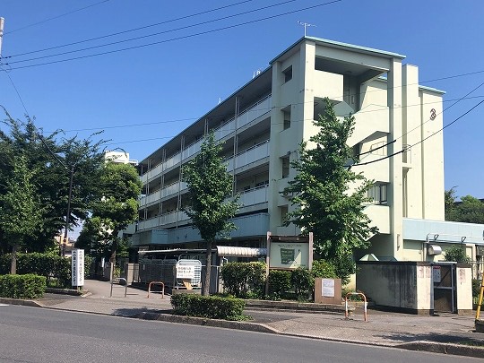 竹ノ塚六月住区センター照明器具設備改修工事 施工写真1